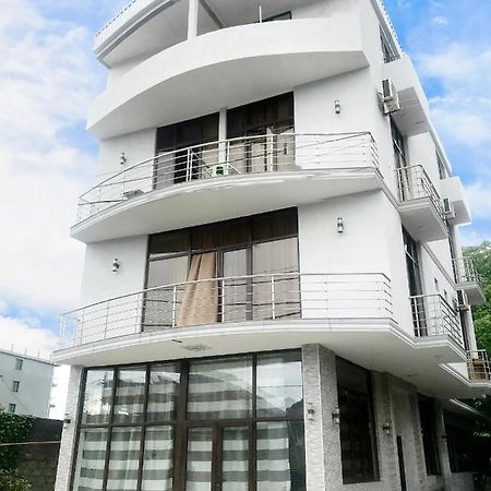 Tiktok House Hotel Kobuleti Bagian luar foto