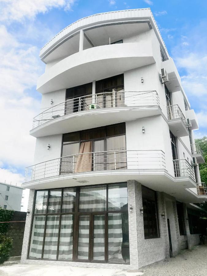 Tiktok House Hotel Kobuleti Bagian luar foto